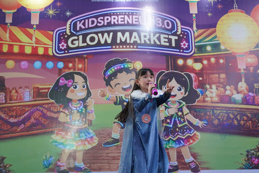 Kidspreneur 3.0 Glow Market di SD Citra Kasih Citra Garden