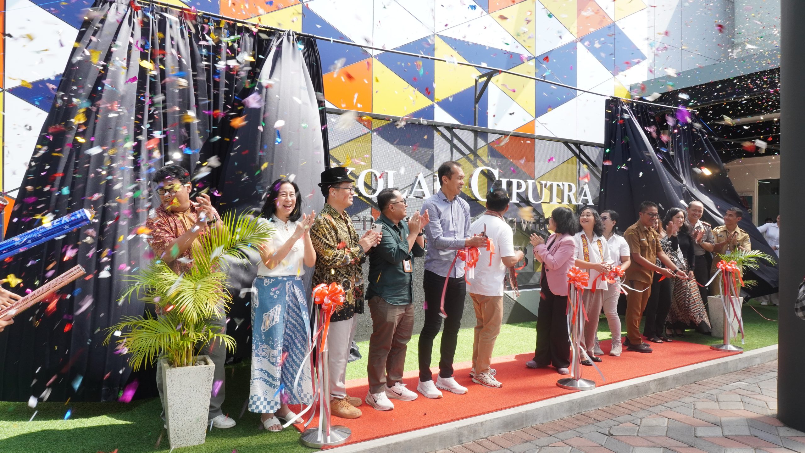 Prosesi peresmian perubahan nama Sekolah Citra Berkat menjadi Sekolah Ciputra Kasih Surabaya pada Juli 2026.