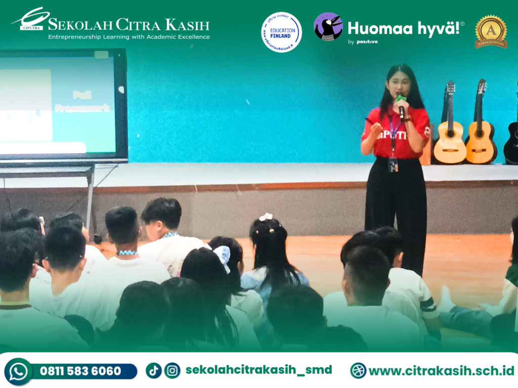 Siswa SMP SMA mengikuti kegiatan MPLS di Sekolah Citra Kasih Samarinda
