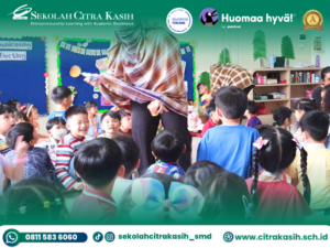 Siswa KB TK Sekolah Citra Kasih Samarinda mengikuti edukasi Stranger Danger